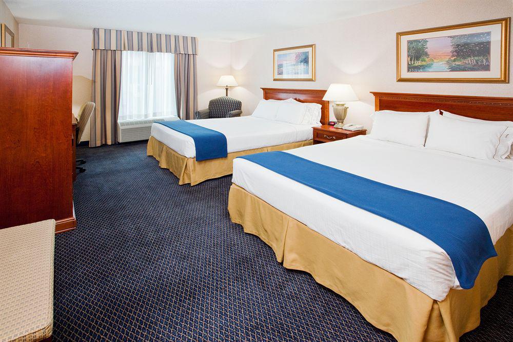 Holiday Inn Express Hotel & Suites Grand Rapids-North By Ihg Walker Kamer foto
