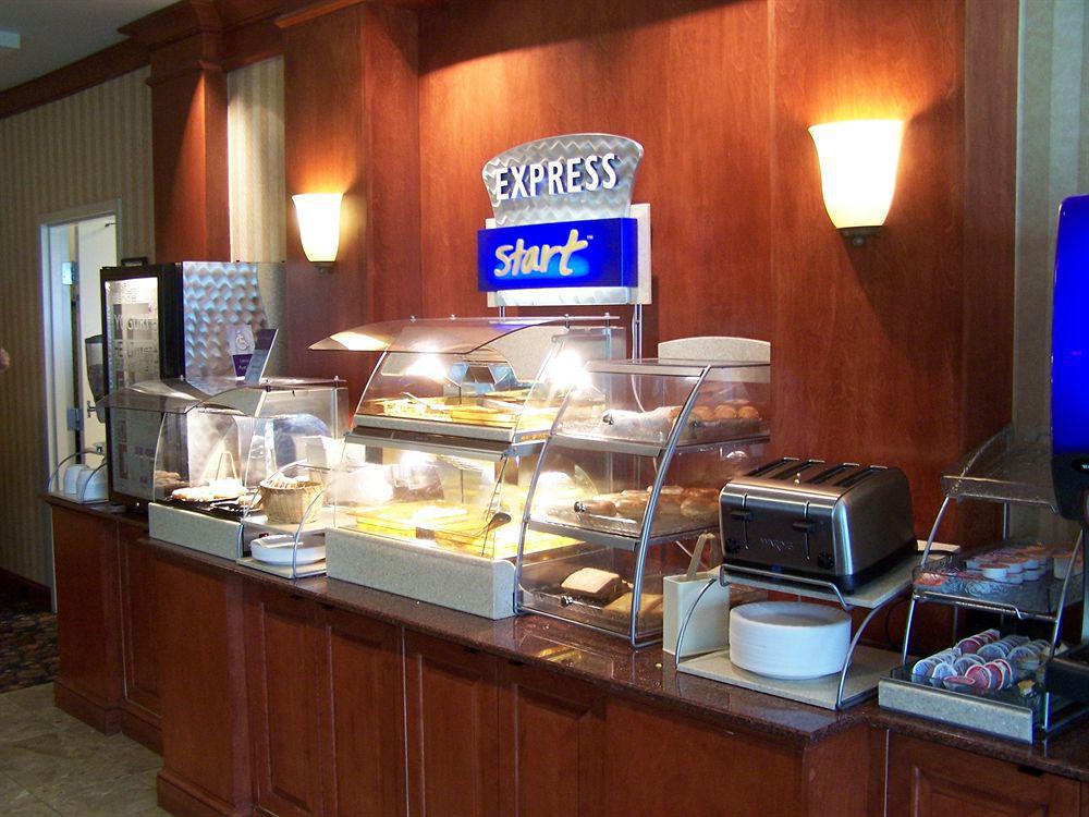 Holiday Inn Express Hotel & Suites Grand Rapids-North By Ihg Walker Buitenkant foto