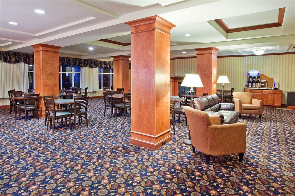 Holiday Inn Express Hotel & Suites Grand Rapids-North By Ihg Walker Buitenkant foto
