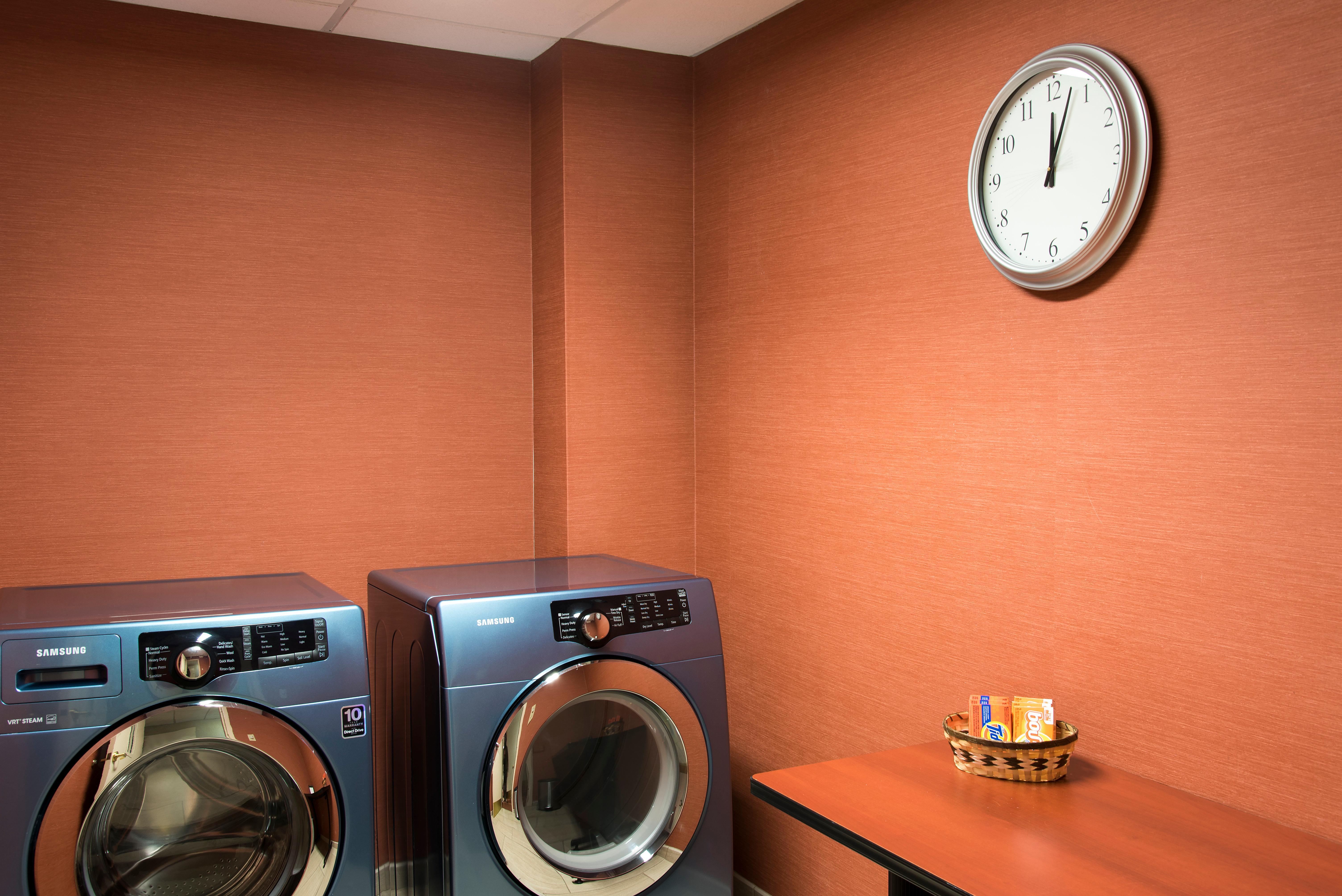 Holiday Inn Express Hotel & Suites Grand Rapids-North By Ihg Walker Buitenkant foto