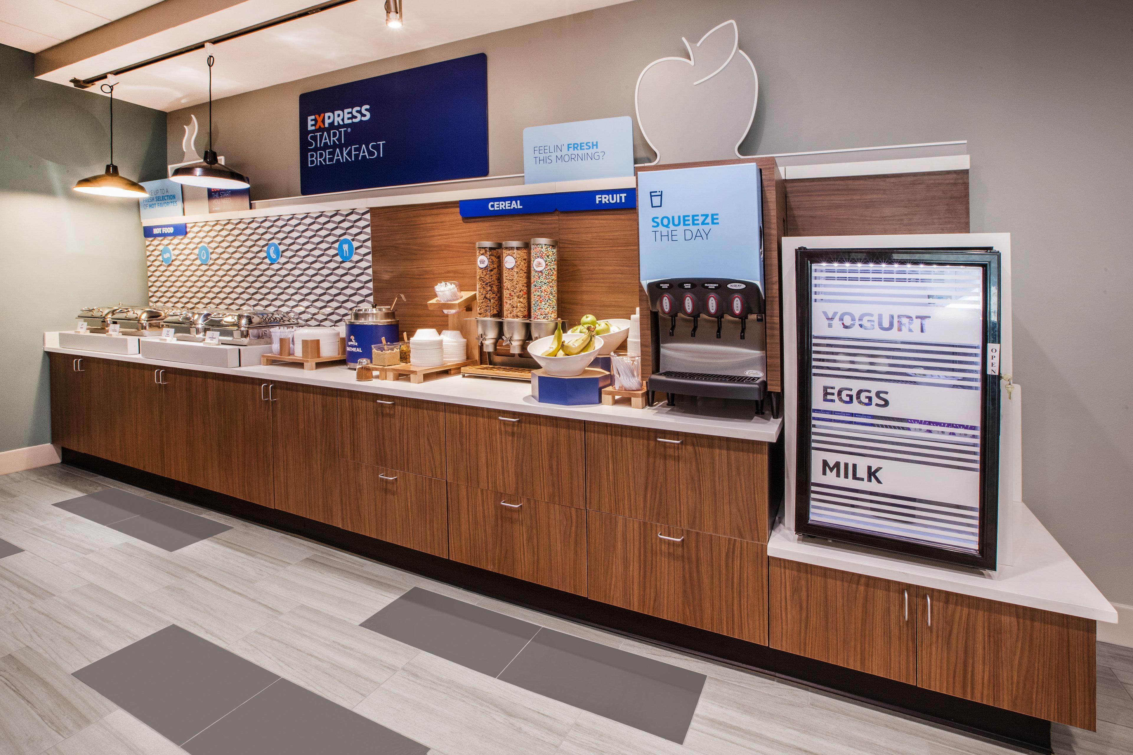 Holiday Inn Express Hotel & Suites Grand Rapids-North By Ihg Walker Buitenkant foto