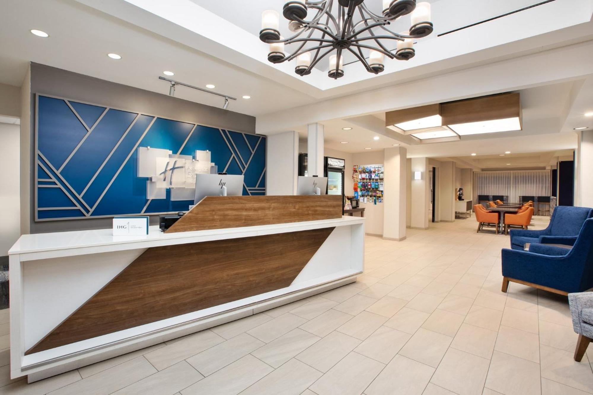 Holiday Inn Express Hotel & Suites Grand Rapids-North By Ihg Walker Buitenkant foto