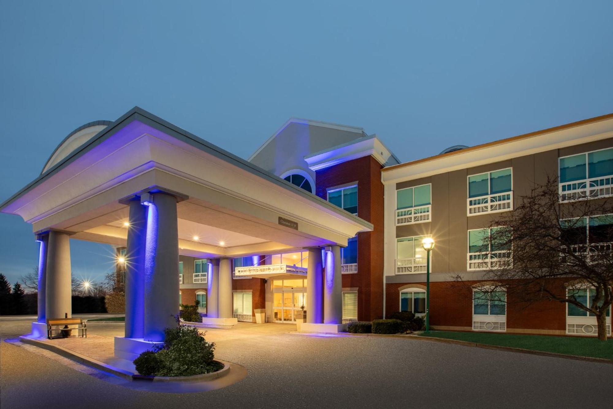 Holiday Inn Express Hotel & Suites Grand Rapids-North By Ihg Walker Buitenkant foto