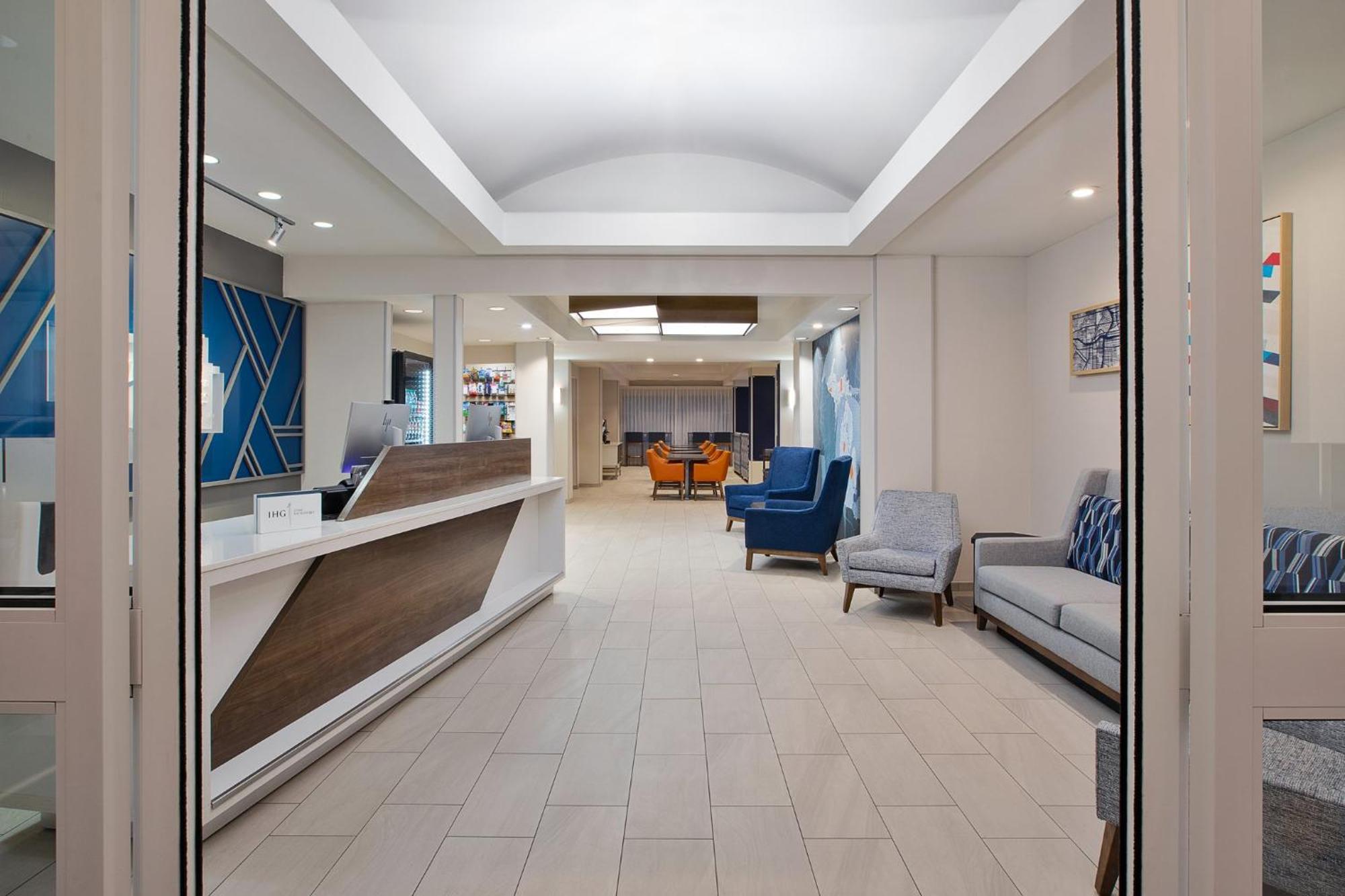 Holiday Inn Express Hotel & Suites Grand Rapids-North By Ihg Walker Buitenkant foto