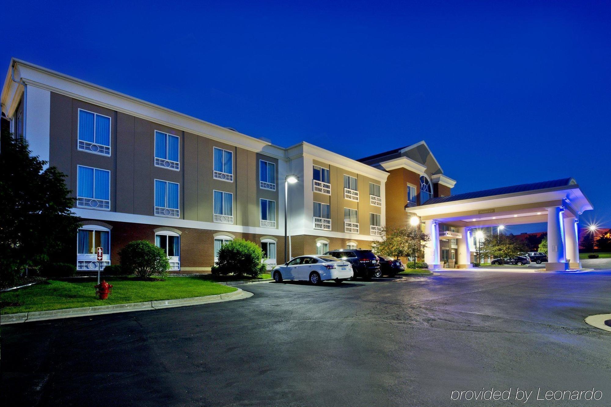 Holiday Inn Express Hotel & Suites Grand Rapids-North By Ihg Walker Buitenkant foto