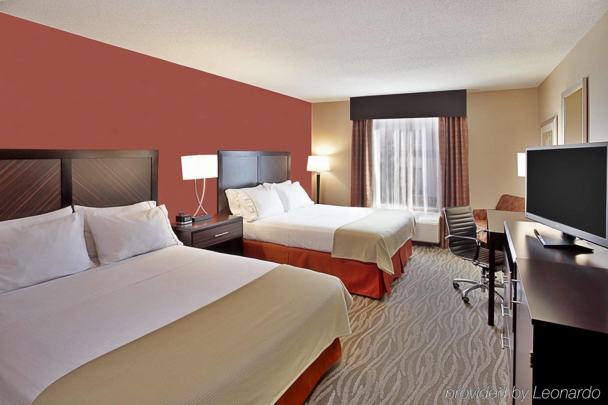 Holiday Inn Express Hotel & Suites Grand Rapids-North By Ihg Walker Buitenkant foto